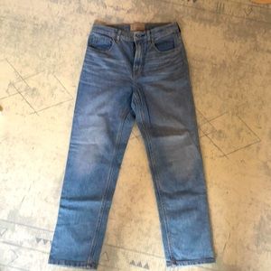 *everlane jeans* The Cheeky Jean.